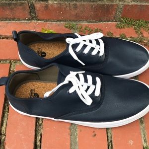 Men’s Navy/White Loafers sz 9